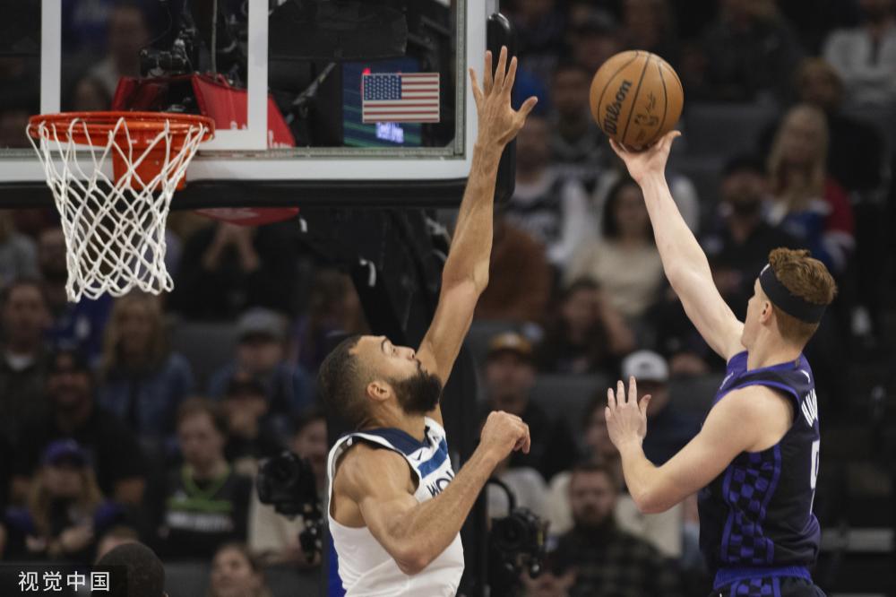 欧冠比赛中 欧冠比赛中