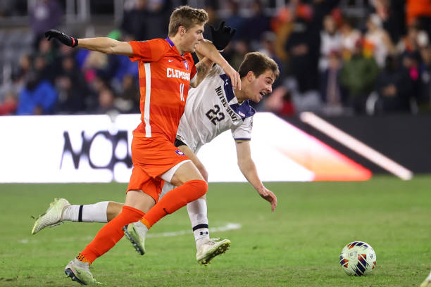 代中后卫的 代中后卫的